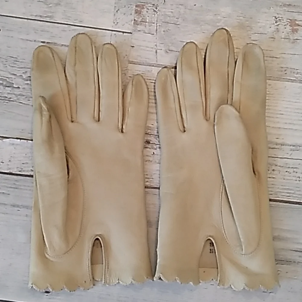 Vintage Miss Aris ladies sz 7 gloves